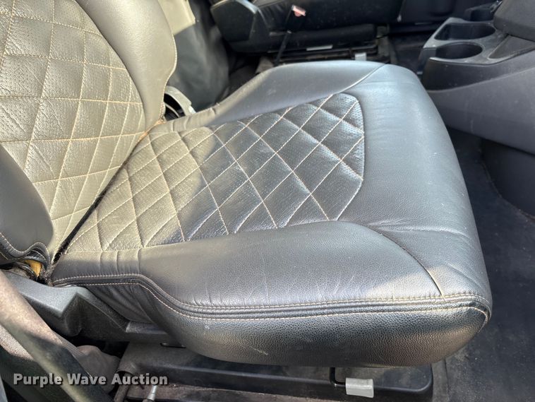 image for item YA2267 2023 International HX520 semi truck