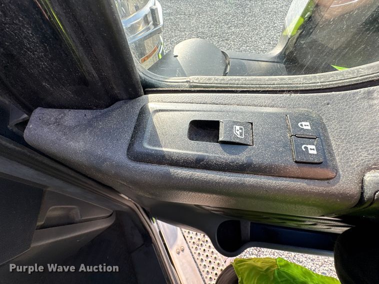 image for item YA2267 2023 International HX520 semi truck