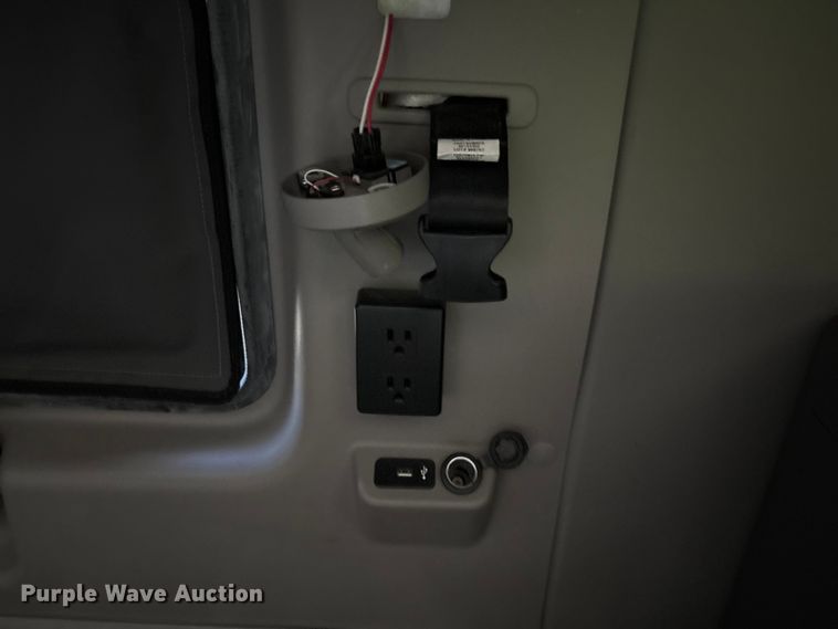 image for item YA2267 2023 International HX520 semi truck