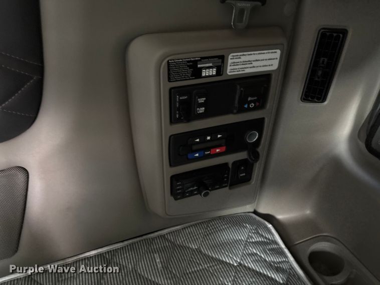 image for item YA2267 2023 International HX520 semi truck