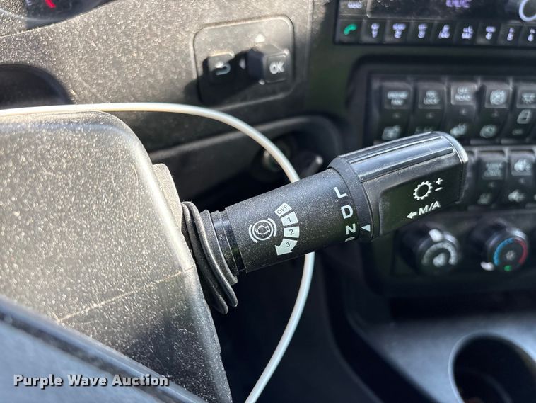 image for item YA2267 2023 International HX520 semi truck