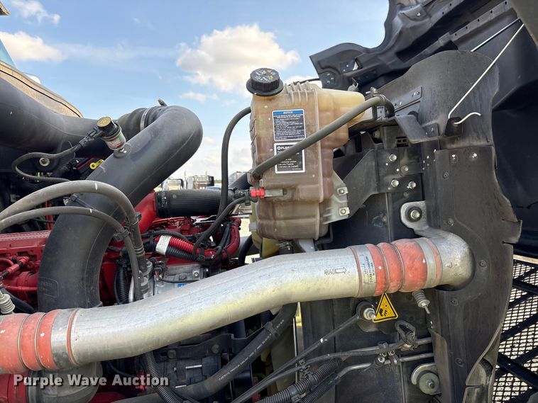 image for item YA2267 2023 International HX520 semi truck