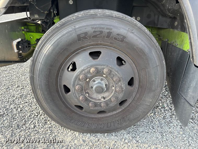 image for item YA2267 2023 International HX520 semi truck