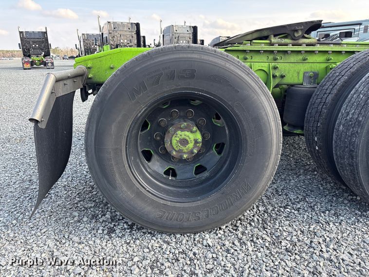 image for item YA2267 2023 International HX520 semi truck