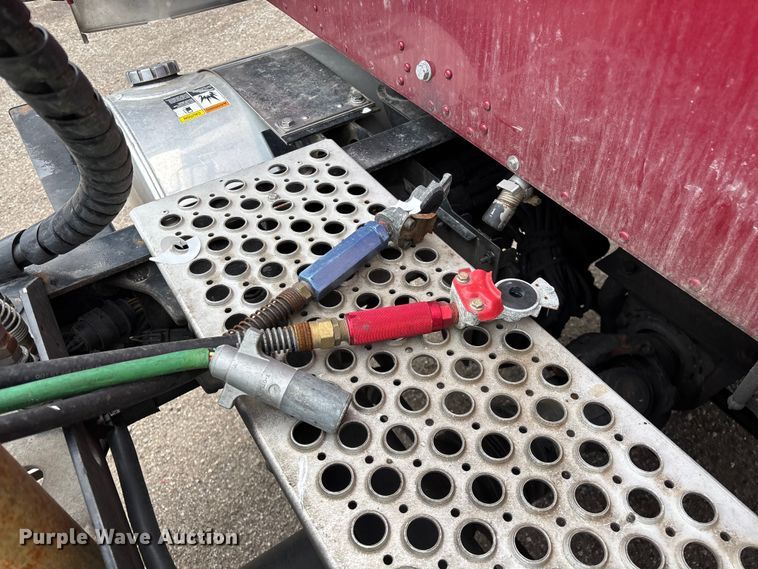 image for item YA2401 2019 Kenworth W900 semi truck