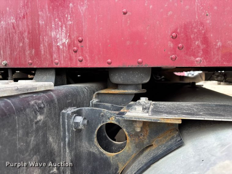 image for item YA2401 2019 Kenworth W900 semi truck