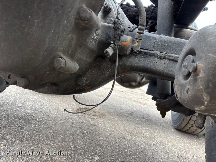 image for item YA2401 2019 Kenworth W900 semi truck