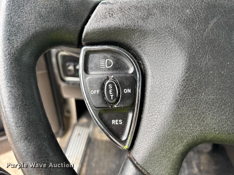 image for item YA2401 2019 Kenworth W900 semi truck