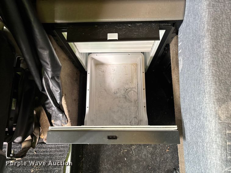 image for item YA2401 2019 Kenworth W900 semi truck