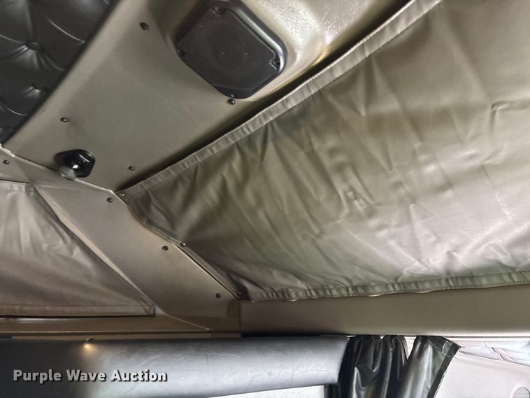 image for item YA2401 2019 Kenworth W900 semi truck