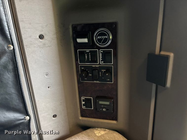 image for item YA2401 2019 Kenworth W900 semi truck