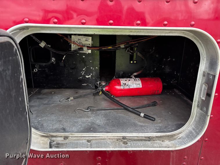 image for item YA2401 2019 Kenworth W900 semi truck