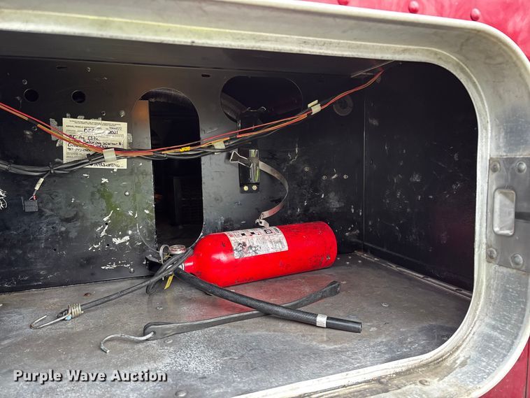 image for item YA2401 2019 Kenworth W900 semi truck