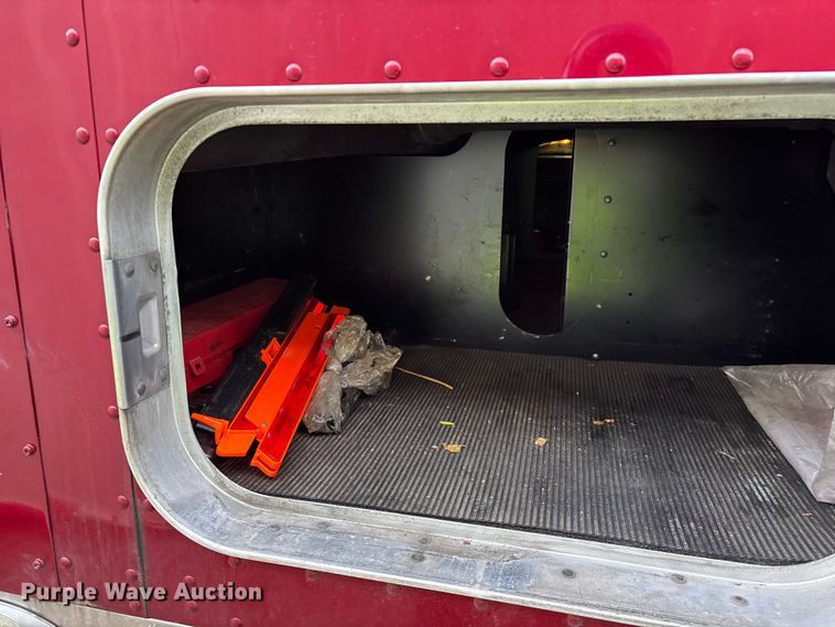 image for item YA2401 2019 Kenworth W900 semi truck