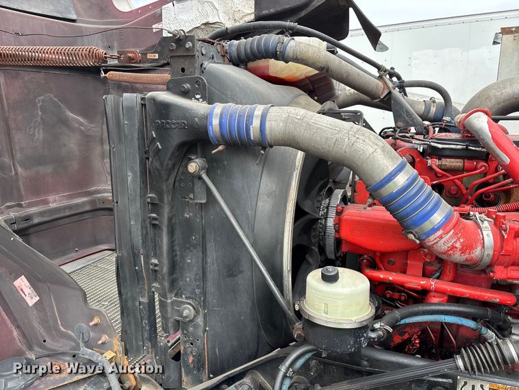 image for item YA2401 2019 Kenworth W900 semi truck