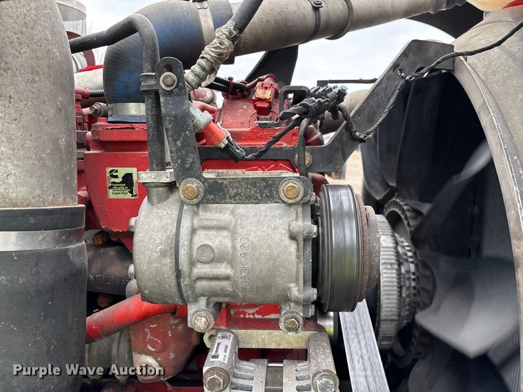 image for item YA2401 2019 Kenworth W900 semi truck