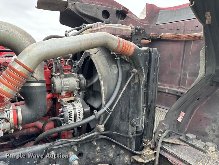 image for item YA2401 2019 Kenworth W900 semi truck