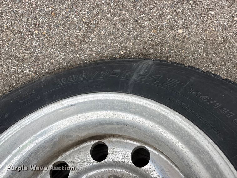 image for item YA2401 2019 Kenworth W900 semi truck