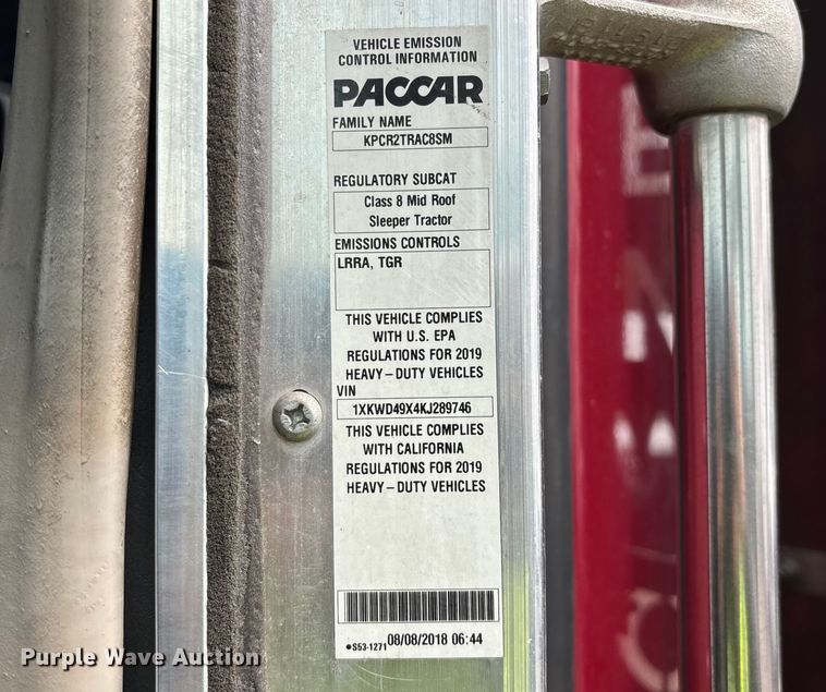 image for item YA2401 2019 Kenworth W900 semi truck