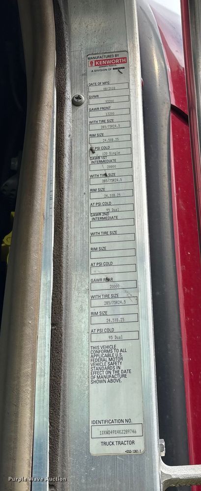 image for item YA2401 2019 Kenworth W900 semi truck