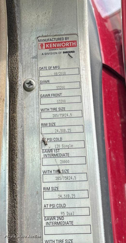 image for item YA2401 2019 Kenworth W900 semi truck