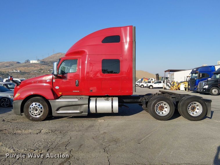 image for item YA2402 2019 International LT625 semi truck