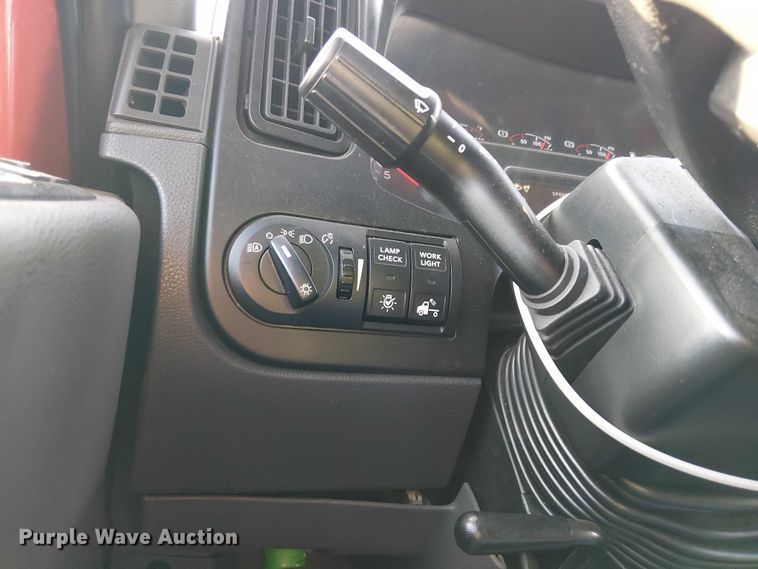 image for item YA2402 2019 International LT625 semi truck