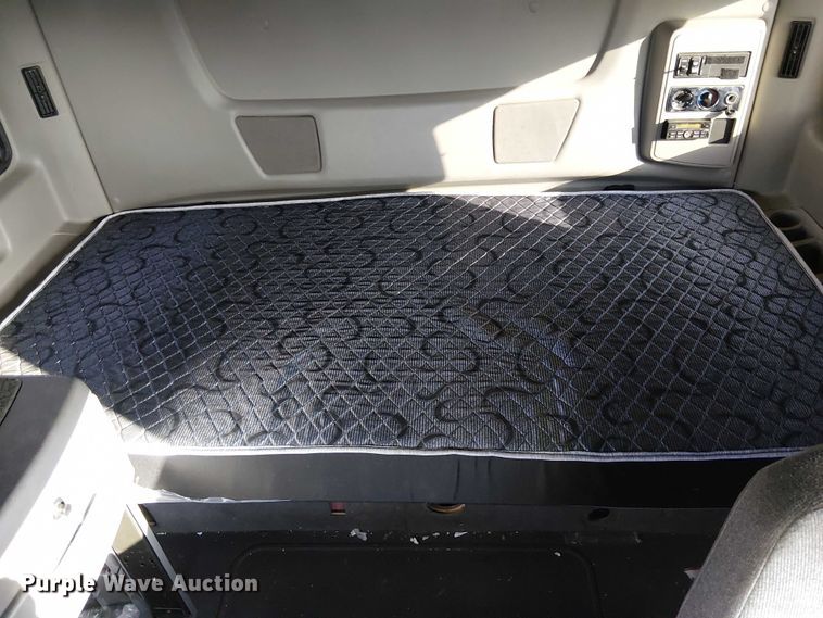 image for item YA2402 2019 International LT625 semi truck