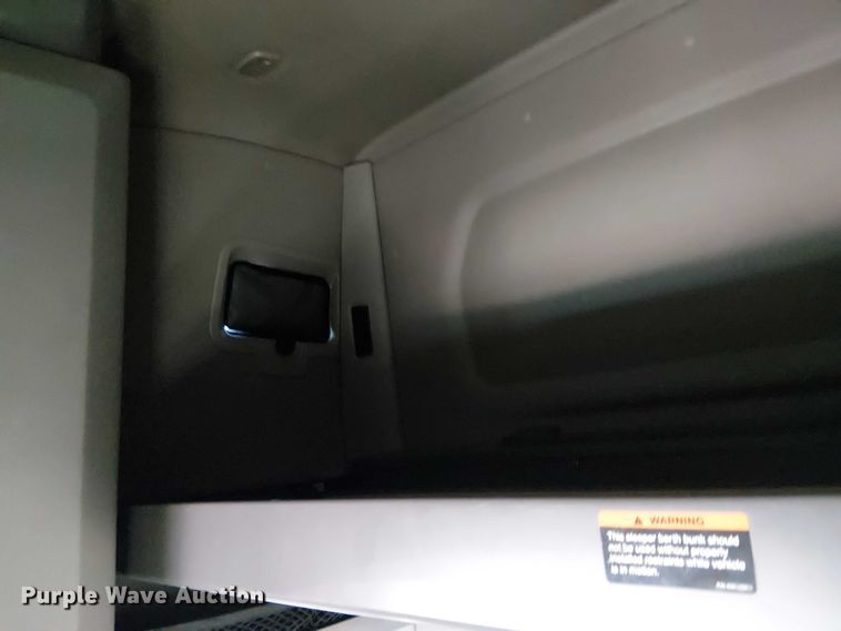 image for item YA2402 2019 International LT625 semi truck