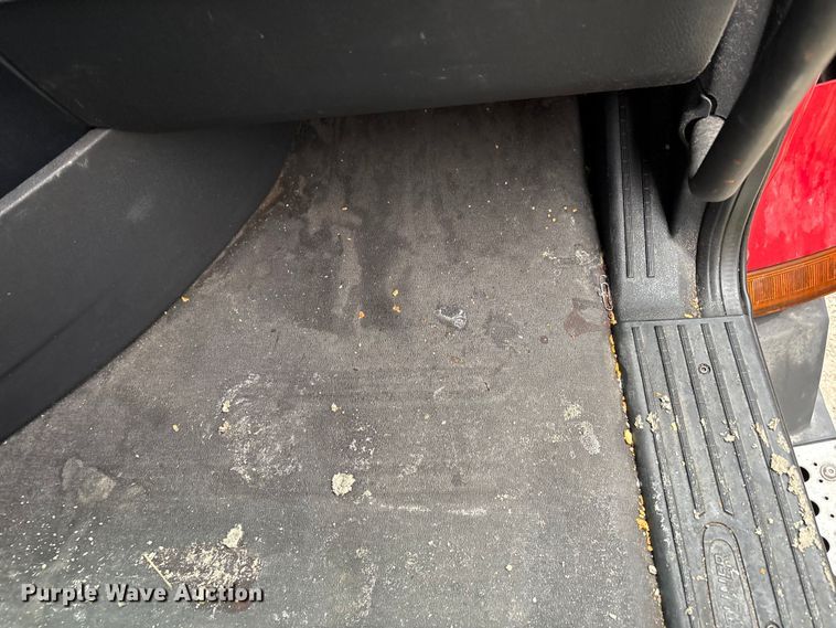 image for item YA2439 2019 Freightliner Cascadia semi truck