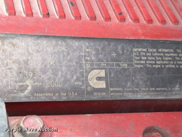 image for item YA2473 2015 Peterbilt 579 semi truck