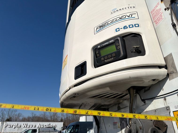 image for item YA2477 2014 Utility VS2RAP refrigerated van trailer