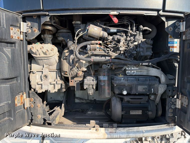 image for item YA2477 2014 Utility VS2RAP refrigerated van trailer