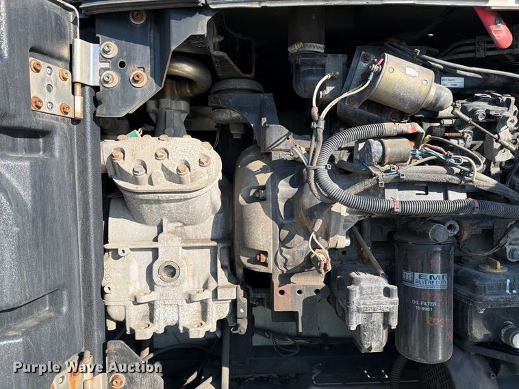 image for item YA2477 2014 Utility VS2RAP refrigerated van trailer