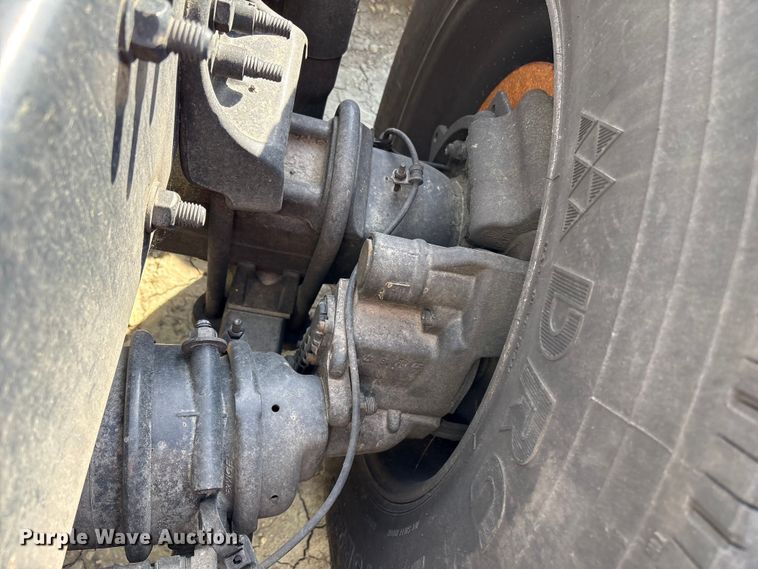 image for item YA2578 2018 Freightliner Cascadia semi truck