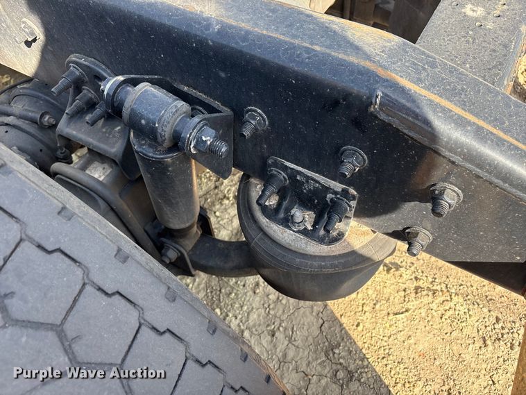 image for item YA2578 2018 Freightliner Cascadia semi truck