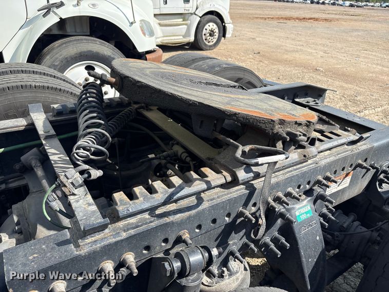 image for item YA2578 2018 Freightliner Cascadia semi truck