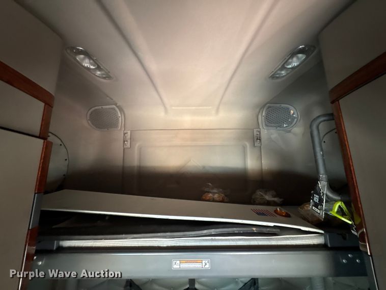 image for item YA2578 2018 Freightliner Cascadia semi truck