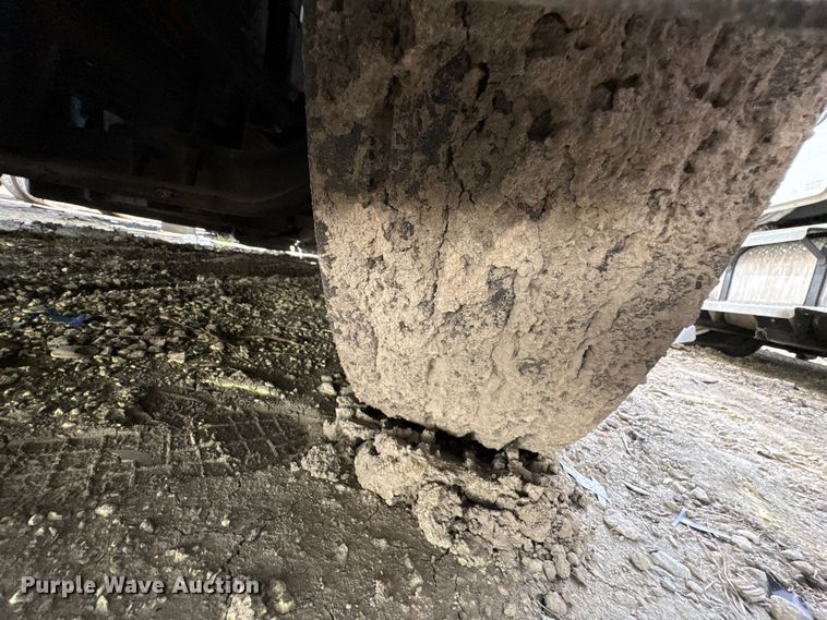 image for item YA2578 2018 Freightliner Cascadia semi truck