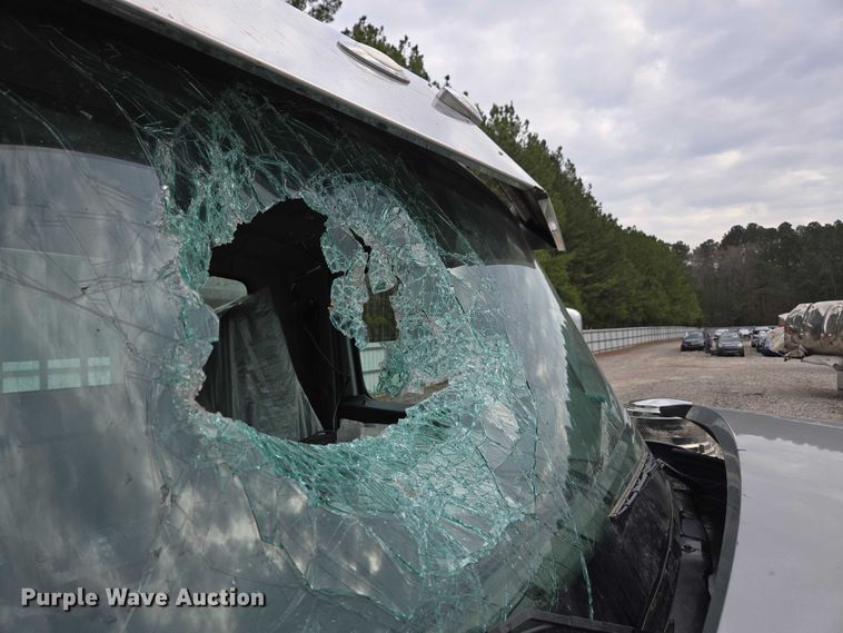 image for item YA2583 2024 International HX520 semi truck