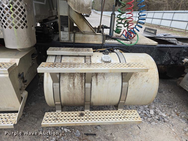 image for item YA2583 2024 International HX520 semi truck