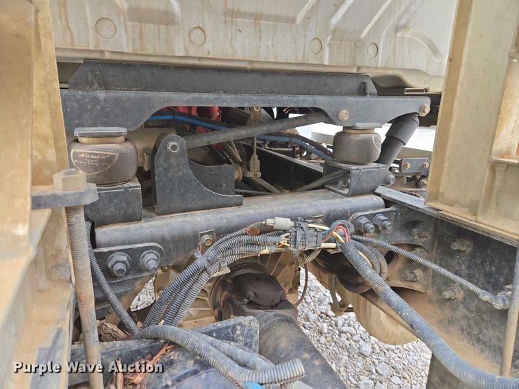 image for item YA2583 2024 International HX520 semi truck