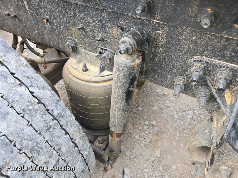 image for item YA2583 2024 International HX520 semi truck