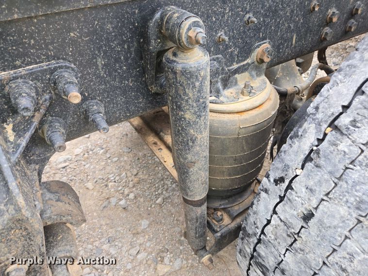 image for item YA2583 2024 International HX520 semi truck