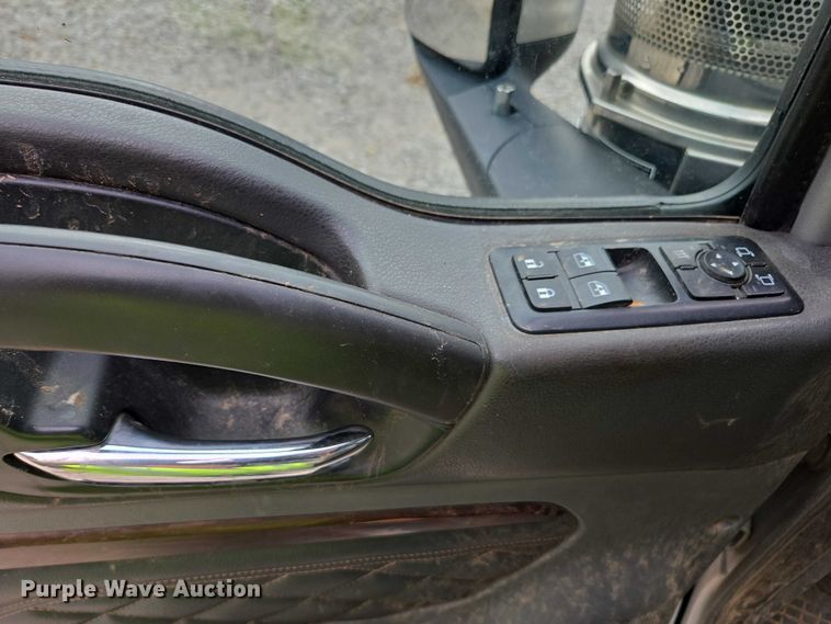 image for item YA2583 2024 International HX520 semi truck