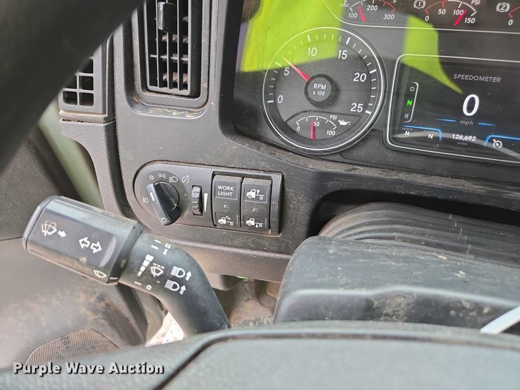 image for item YA2583 2024 International HX520 semi truck