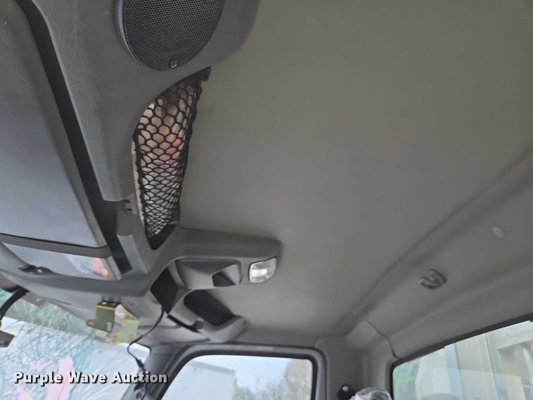 image for item YA2583 2024 International HX520 semi truck