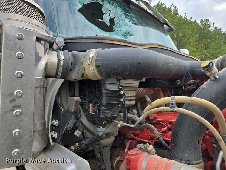 image for item YA2583 2024 International HX520 semi truck