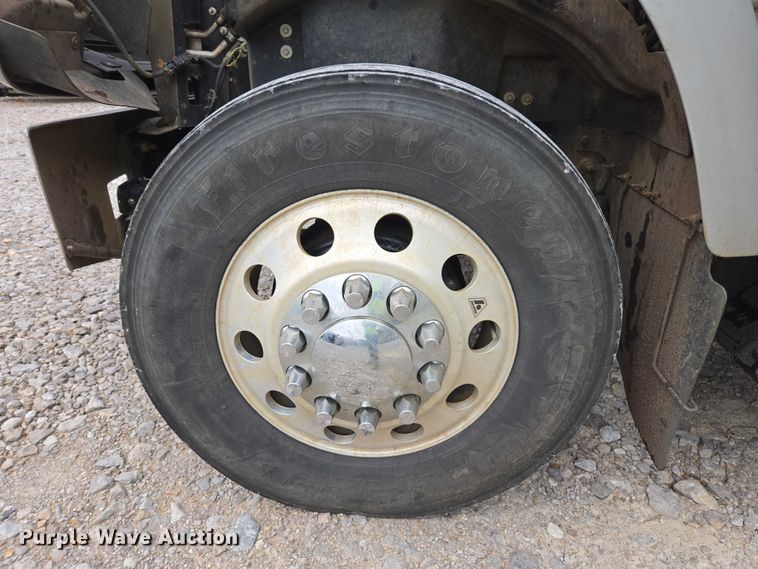 image for item YA2583 2024 International HX520 semi truck