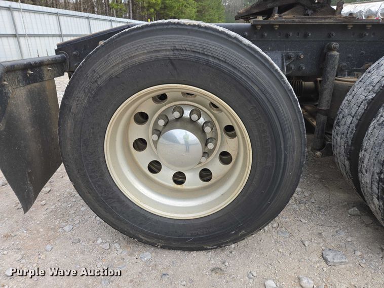 image for item YA2583 2024 International HX520 semi truck